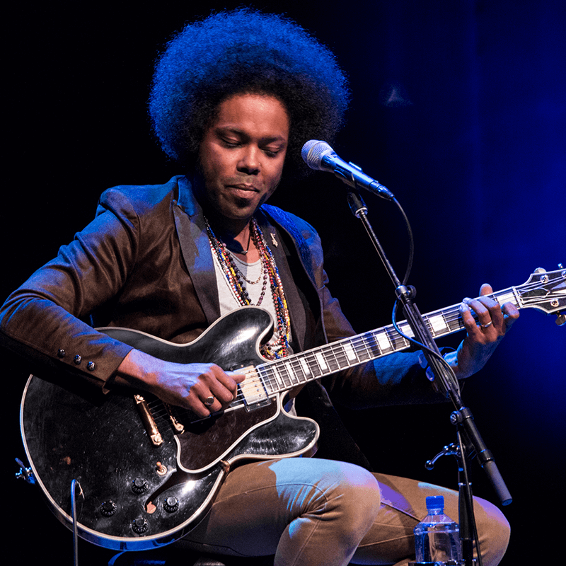 Alex Cuba