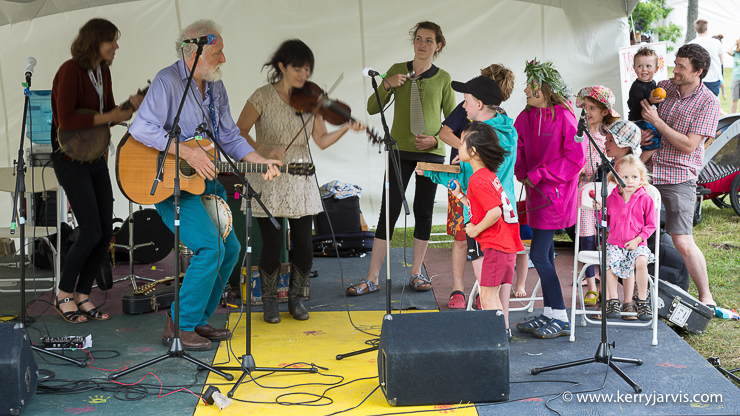 TD folkplay Mariposa folk festival image by kerry JARVIS