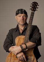 Les Stroud