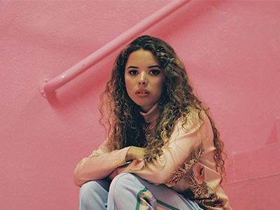 Nilüfer Yanya